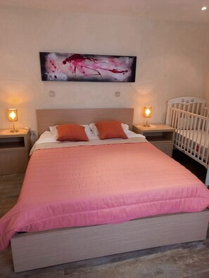 Room - Holiday Home 'Casa Canto' with Private Pool, Wi-Fi and Air Conditioning (Estela)