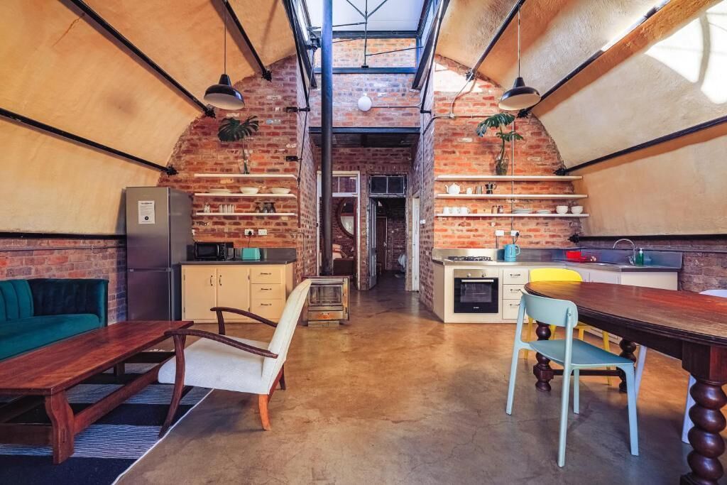 컴포트 아파트, 침실 2개, 파티오, 정원 전망 | 전용 주방