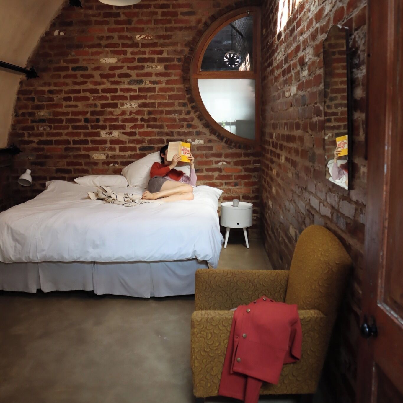 Apartemen Comfort, 2 kamar tidur, patio, pemandangan kebun