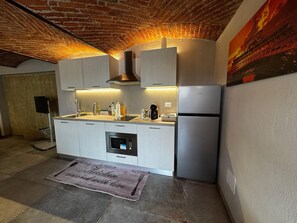 Private kitchen - Farmhouse 'Al Campo Del Nocciolo Agriturismo' with Mountain View, Wi-Fi and Air Conditioning (Busca)