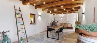 Farmhouse 'Al Campo Del Nocciolo Agriturismo' with Mountain View, Wi-Fi and Air Conditioning