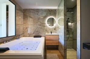 Towels, soap, toilet paper - Villa Les Oiseaux Du Paradis Cavalaire-sur-mer (Cavalaire-sur-Mer)
