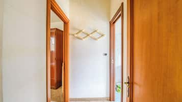 Appartamento, vista città | Interni