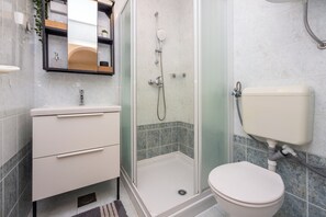 Bathroom - Vrbo Property (Selce)