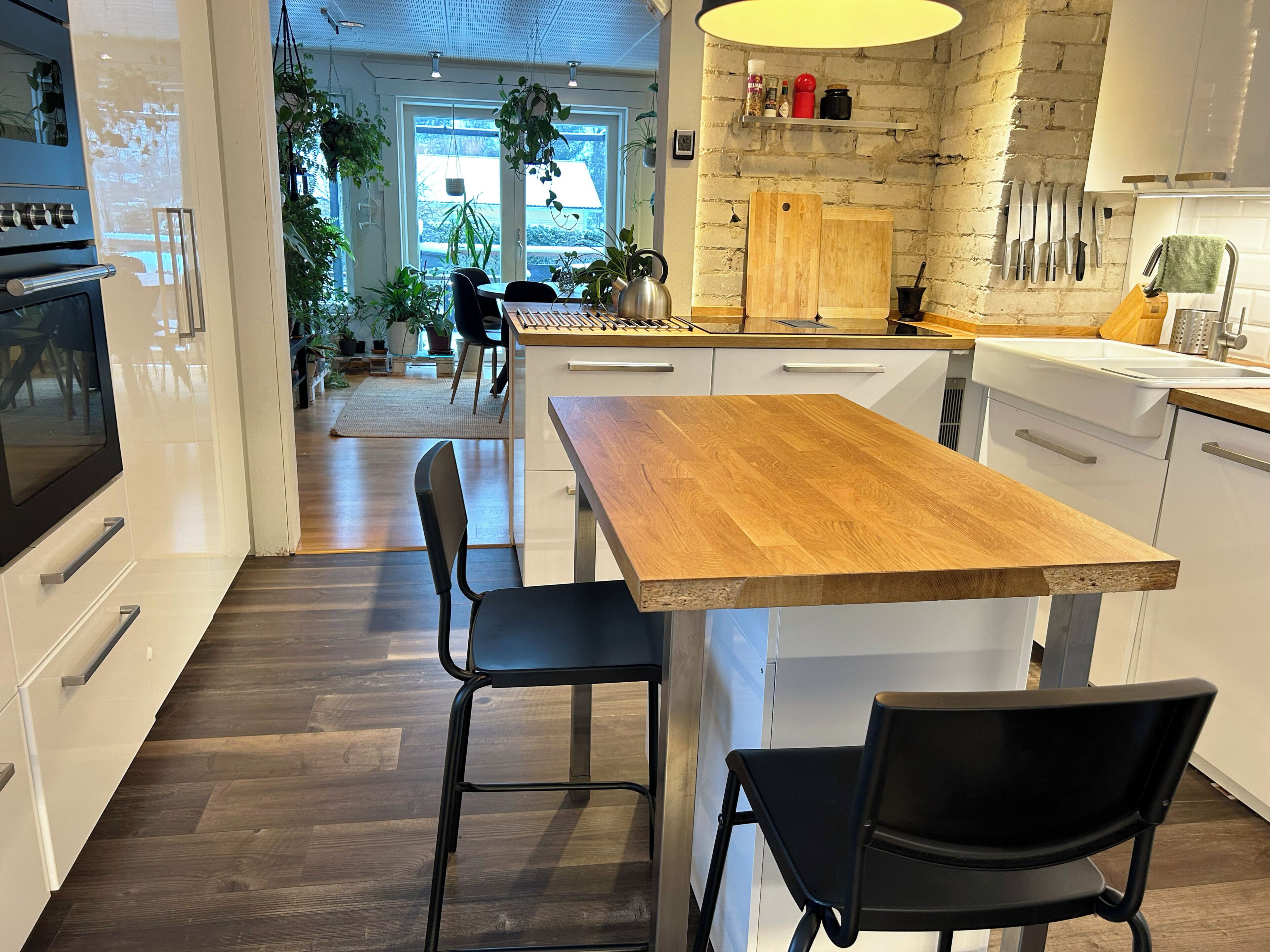 Superior Villa, Sauna, Garden View | Private kitchen | Toaster, high chair