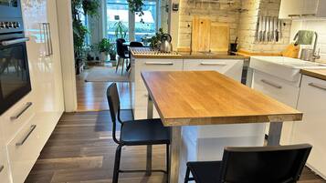 Superior Villa, Sauna, Garden View | Private kitchen | Toaster, high chair