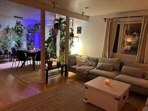 Superior Villa, Sauna, Garden View | Living area