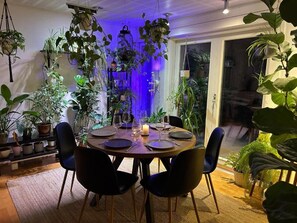 Superior Villa, Sauna, Garden View | Dining - Villa Bee Mehiläinen (Vantaa)