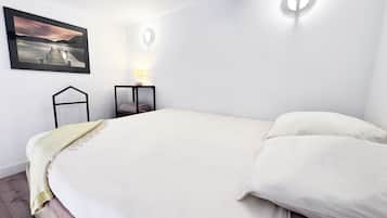 1 chambre, fer et planche à repasser, Wi-Fi gratuit, draps fournis