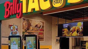 Apartment, 1 Bedroom, Balcony | Dining