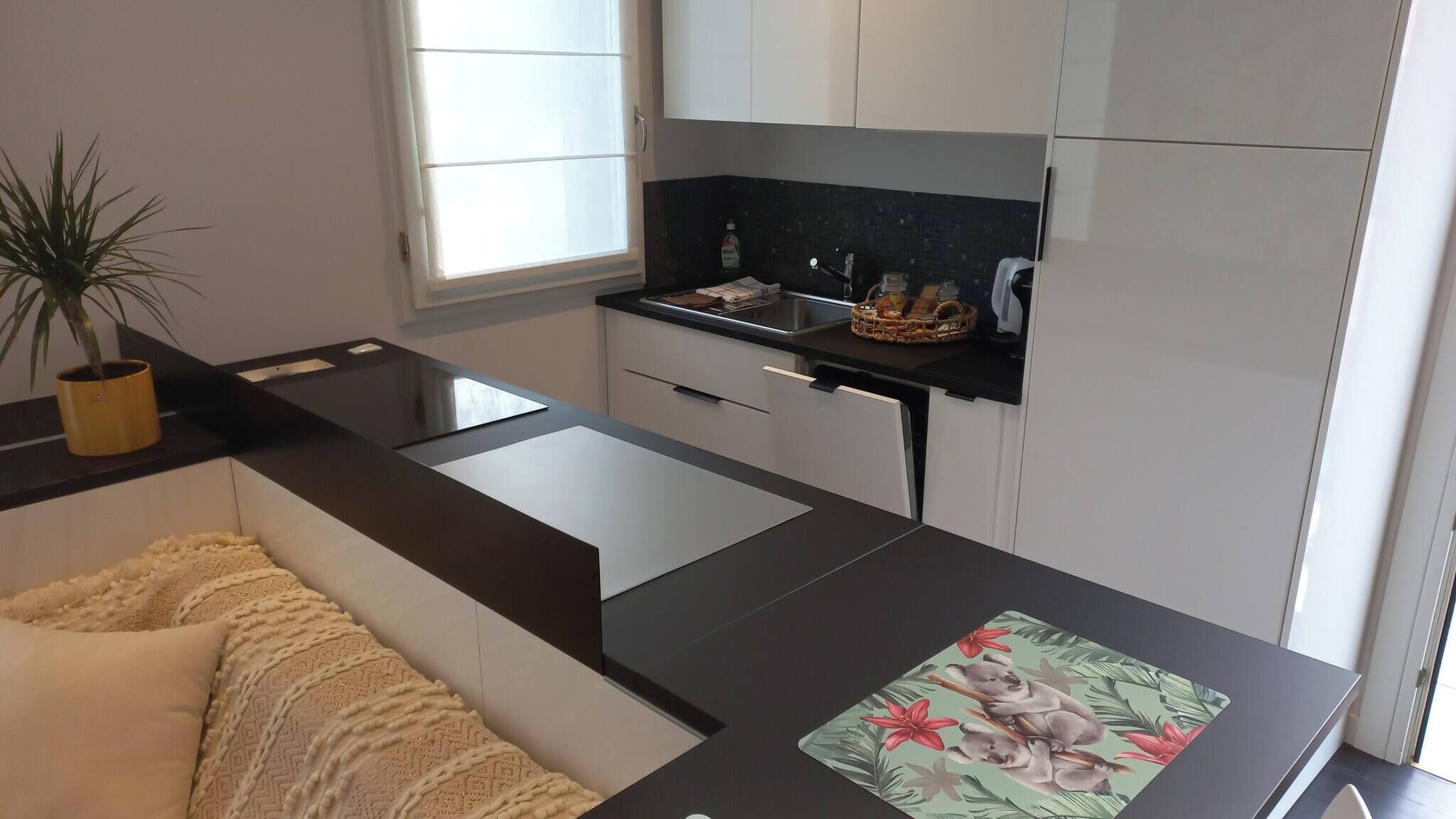 Apartment, 1 Bedroom, Balcony | Interior