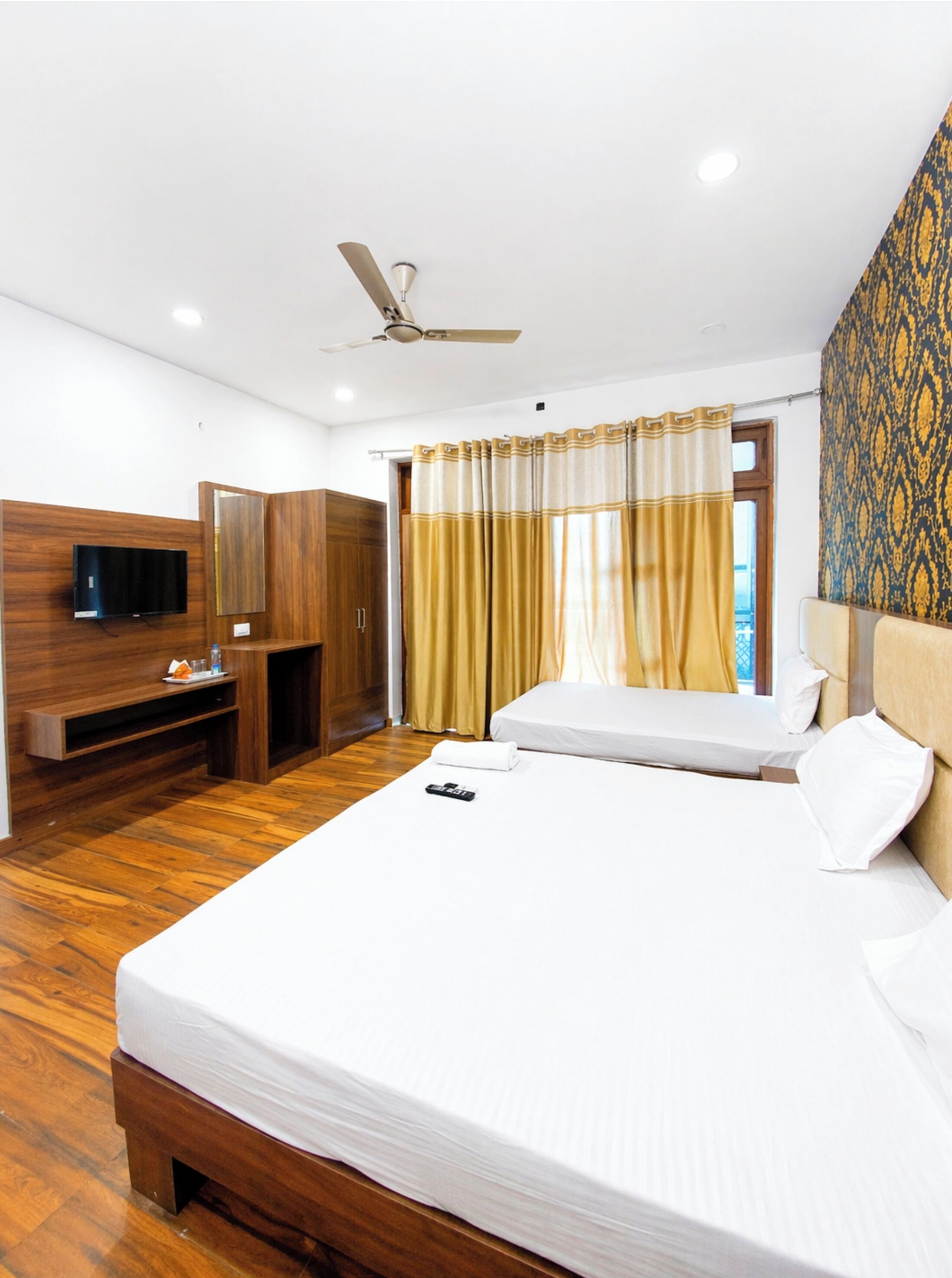 Deluxe Triple Room, Air conditioning | View from room