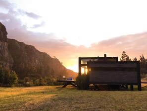 Property grounds - Luxury house in the mountains surrounded by nature and rock cliffs. (Cacicazgo)