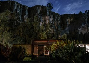 Exterior - Luxury house in the mountains surrounded by nature and rock cliffs. (Cacicazgo)
