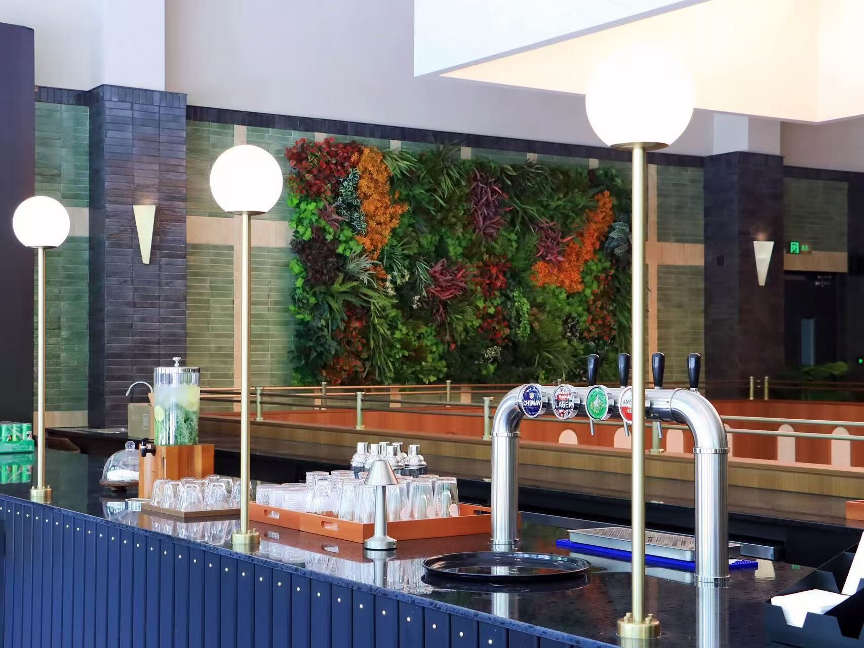 Lobby-Lounge