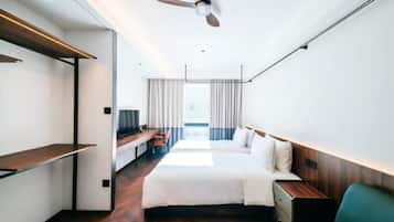 City Room (Side by side) | Premium bedding, down comforters, free minibar items