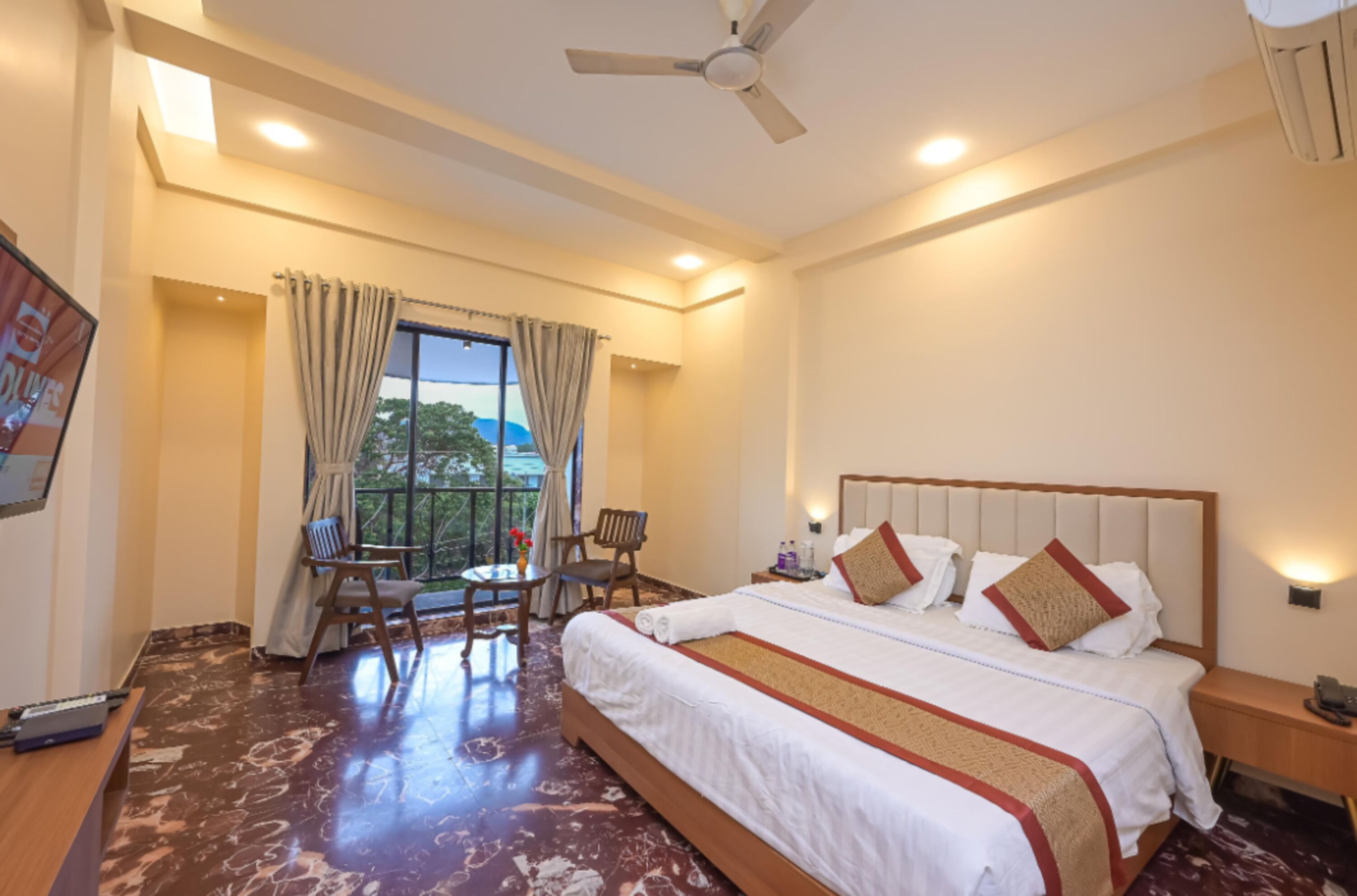 Design Double Room, Pool View