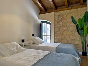 2 bedrooms, iron/ironing board, free WiFi, bed sheets - El Rincón del Mosto - Ole Solutions (Jerez de la Frontera)