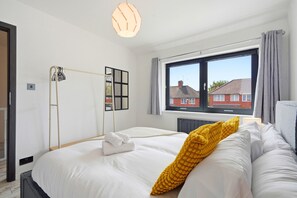 Room - Comfy Spacious 3Br J7 M6 M5 between Walsall & Bham (Birmingham)