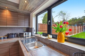 Private kitchen - Comfy Spacious 3Br J7 M6 M5 between Walsall & Bham (Birmingham)