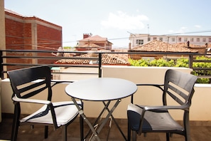 Outdoor dining - MOHO Residences Downtown-Republika Boulevard A201 (Korçë)