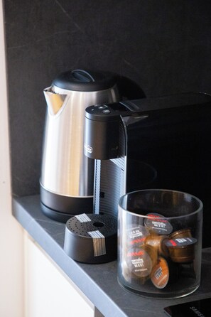 Coffee and/or coffee maker - MOHO Residences Downtown-Republika Boulevard A201 (Korçë)