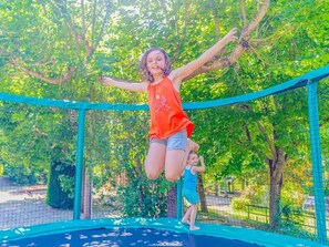 Property grounds - Cozy chalet, pets welcome - 4 guests (Arras-sur-Rhône)