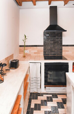 Private kitchen - Vrbo Property (Madrid)