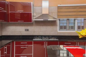 Private kitchen - Tranquil 2-bedroom house for Rent in Spintex, Accra (Accra)