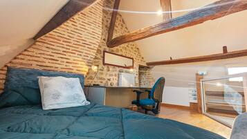 2 bedrooms, free WiFi, bed sheets