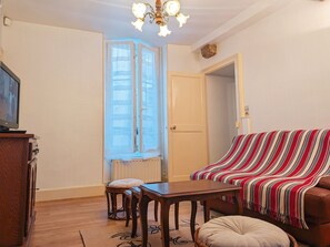 TV - Townhouse in the heart of La Châtre - 5 guests (La Châtre)