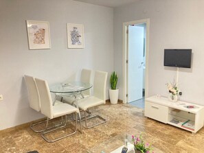 Dining - Central renovated studio - Stay in Granada (Granada)