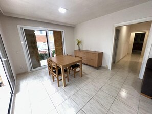 Dining - Family apartment in Torredembarra - 4 guests (Torredembarra)