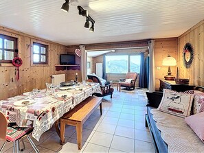 TV - Apartment with panoramic view - 8 guests (La Toussuire)