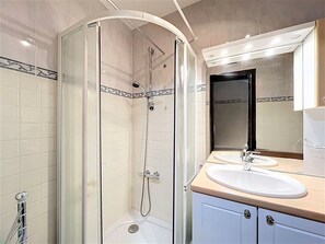 Hair dryer - Studio for 4 guests, center station south (La Toussuire)