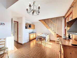 Dining - Duplex apartment, mountain view - 8 guests (La Toussuire)