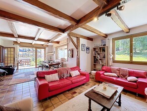 TV - Authentic chalet, mountain view - 15 guests (La Toussuire)