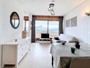 TV - Bright apartment, pets welcome, piste view - 5 guests (La Toussuire)