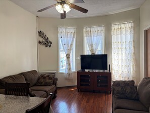 Living area - Move-In Ready 2BR Apartment – Clean, Cozy & Conveniently Located (Brooklyn)