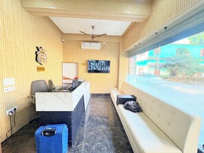 Lobby - Inn Ganesha Siliguri Sai Marg Rd Hotel (Siliguri)