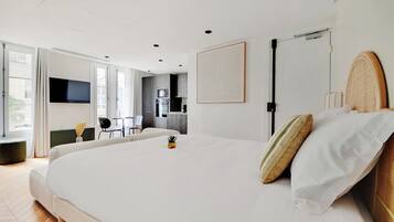 Estudio | Escritorio, wifi gratis y ropa de cama