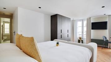 Estúdio | Escrivaninha, Wi-Fi de cortesia, roupa de cama