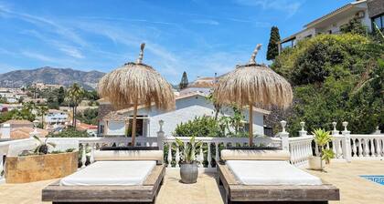 Seaview Villa in Fuengirola, Pool, Sleeps 16