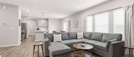 House, Multiple Beds, Patio, Garden View (The Creation Station) | Living area