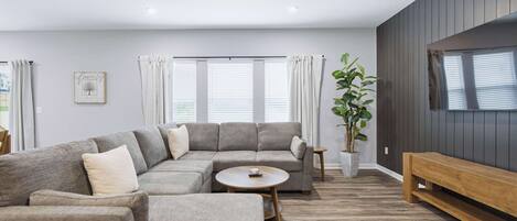 House, Multiple Beds, Patio, Garden View (The Creation Station) | Living area