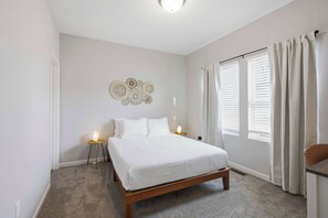 House, Multiple Beds, Patio, Garden View (The Creation Station) - The Creation Station 5bdr (Russellville)