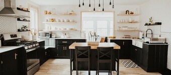 Finger Lakes Renovated Farmhouse + Maple Farm!