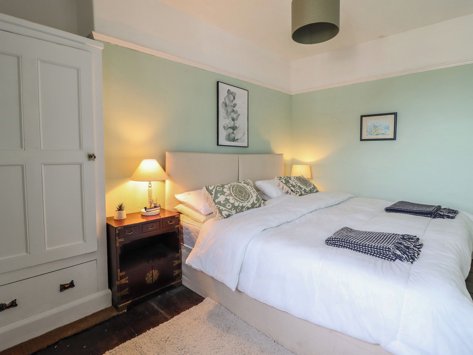 3 bedrooms, individually decorated, individually furnished, free WiFi
