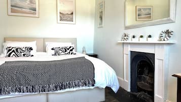 Cottage | 3 bedrooms, free WiFi, individually decorated, individually furnished