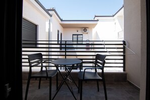 Terrace/patio - MOHO Residences Downtown-Republika Boulevard A300 (Korçë)